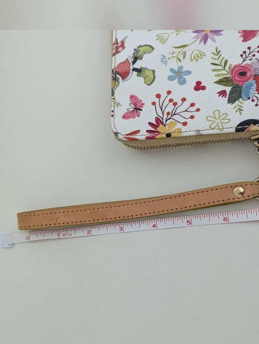 Dooney And Bourke X Disney Minnie Mouse Flower And Garden Wallet Wristlet